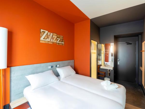Ibis Budget Bilbao City : photo 5 de la chambre chambre lits jumeaux standard