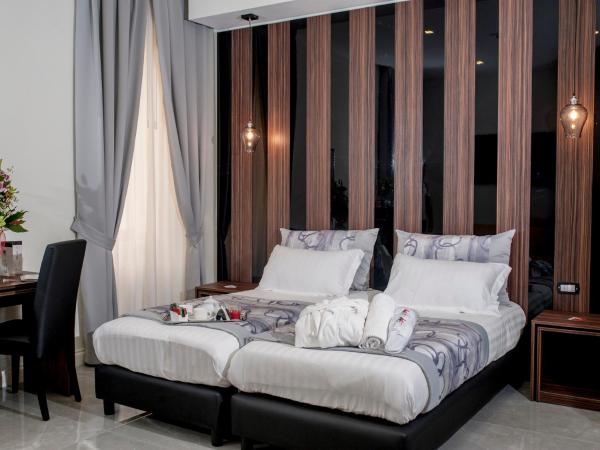 Palazzo Firenze : photo 1 de la chambre chambre double deluxe avec balcon