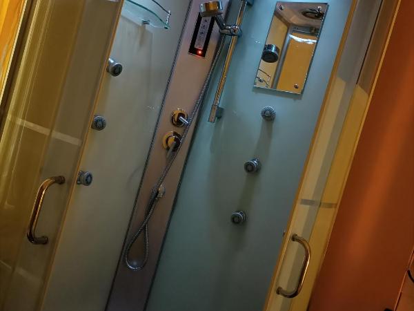 Hotel Youri Il Magnifico : photo 3 de la chambre chambre double ou lits jumeaux avec salle de bains privative externe