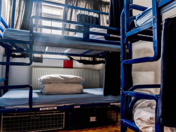 London Backpackers Youth Hostel 18 - 35 Years Old Only : photo 2 de la chambre lit dans dortoir mixte de 6 lits