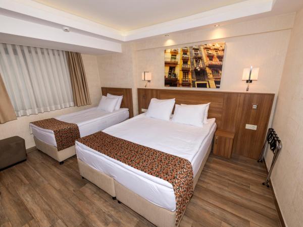 BGuest Hotel & Residence : photo 5 de la chambre chambre triple