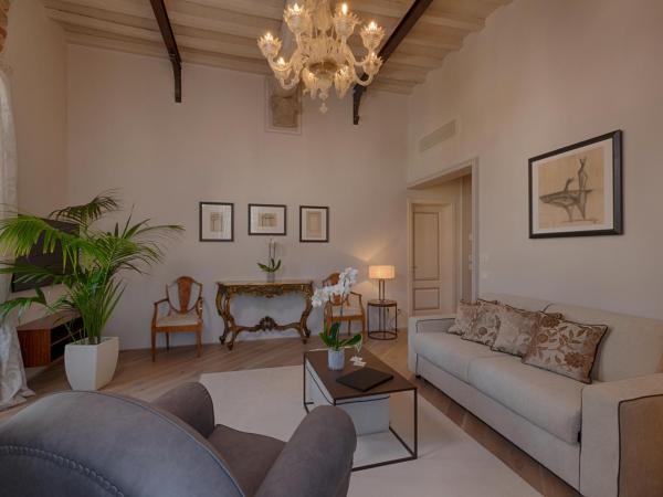 Donati Luxury Tower Suites : photo 5 de la chambre giotto - suite with duomo view