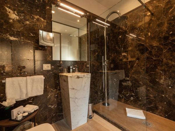 Donati Luxury Tower Suites : photo 3 de la chambre machiavelli - suite with partial duomo view