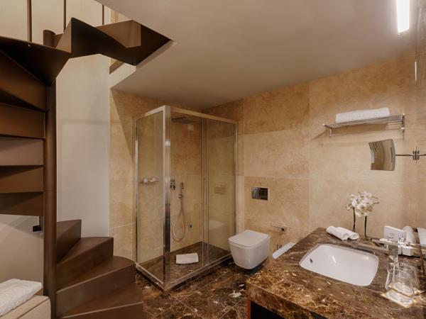 Donati Luxury Tower Suites : photo 4 de la chambre brunelleschi - king suite duomo view with spa bath