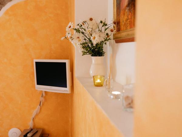 Boutique Hotel Romantick : photo 4 de la chambre chambre double avec lit d'appoint