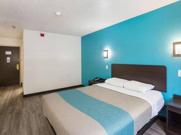 Motel 6-Smyrna, GA - Atlanta : photo 3 de la chambre chambre lit king-size deluxe - non-fumeurs 