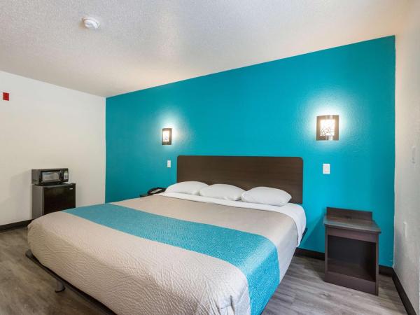 Motel 6-Smyrna, GA - Atlanta : photo 6 de la chambre chambre lit king-size deluxe - non-fumeurs 