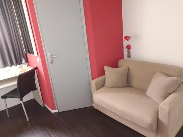 Kyriad Quimper Sud : photo 5 de la chambre chambre double avec 1 lit junior (10 ans et moins) 