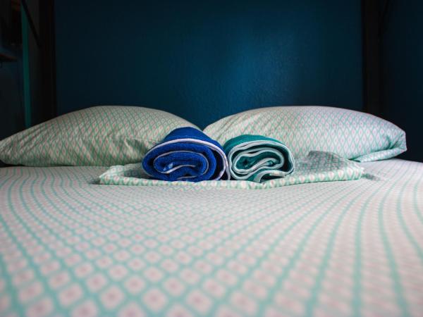 California Dreams Hostel - Pacific Beach : photo 7 de la chambre lit superposé dans dortoir pour femmes 