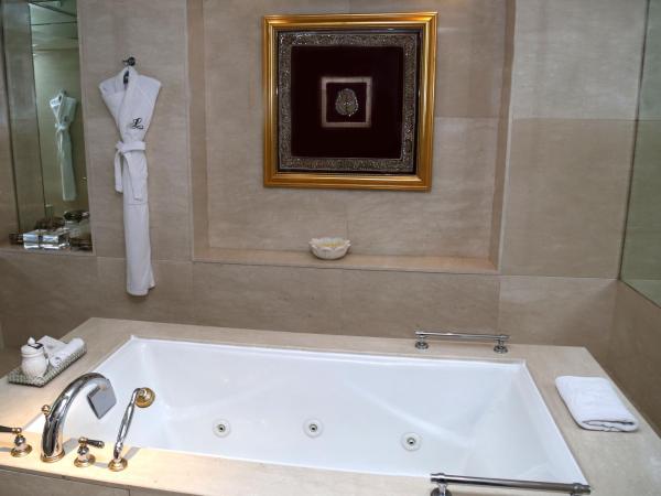 The Leela Palace Udaipur : photo 3 de la chambre chambre grand heritage avec balcon - vue sur lac