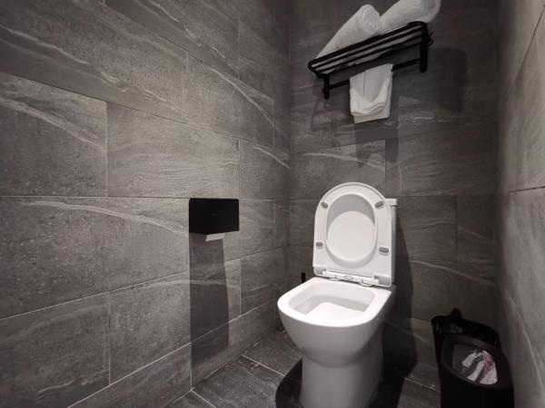 Oikos Poshtel : photo 5 de la chambre chambre double deluxe - vue latérale sur mer