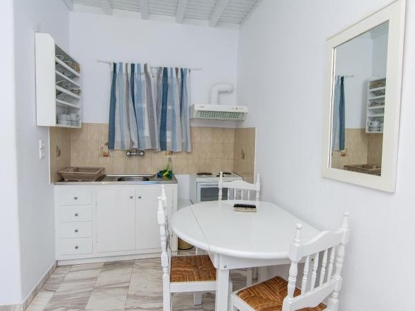 Mykonos Vouniotis Rooms : photo 6 de la chambre studio (4 adultes)