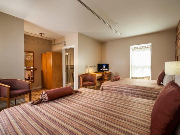 Hotel Quartier des Spectacles : photo 3 de la chambre chambre supérieure avec 2 lits queen-size