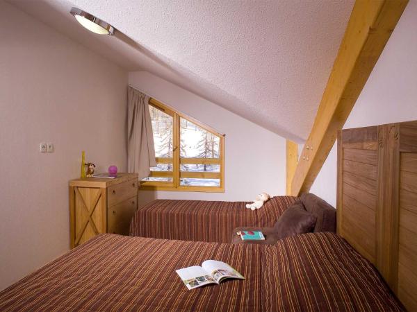 Madame Vacances Résidence Le Parc Des Airelles : photo 10 de la chambre appartement 2 pièces (7 adultes)