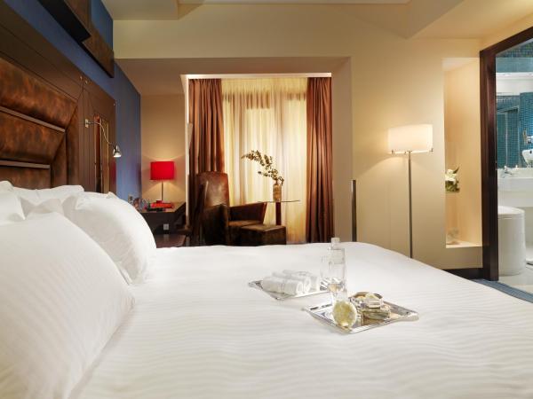 Crowne Plaza Athens City Centre, an IHG Hotel : photo 4 de la chambre chambre premium