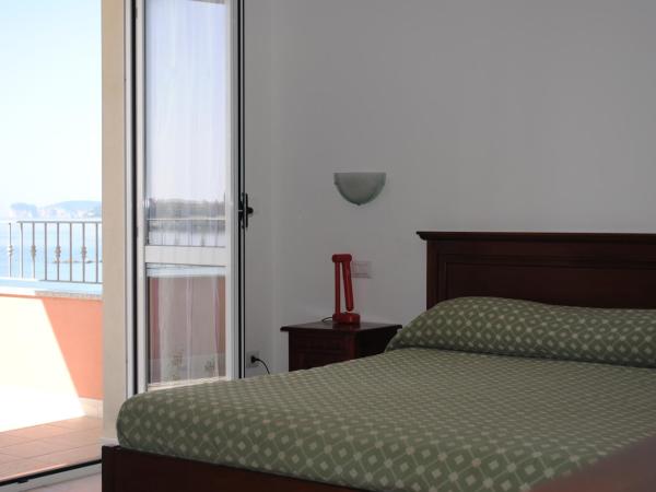 Guest House Sea Rooms Alghero : photo 4 de la chambre chambre double - vue sur mer