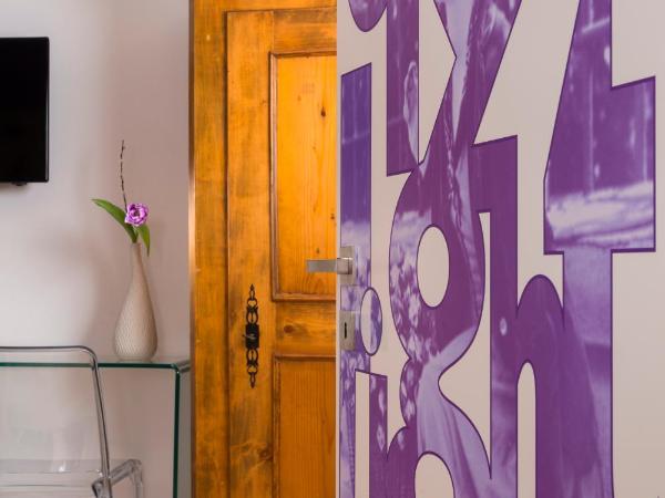 B&B 7e Art : photo 7 de la chambre chambre double supérieure