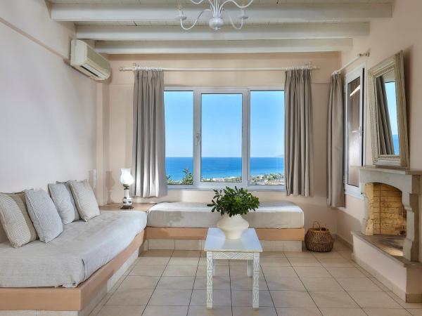 Marni Village : photo 1 de la chambre appartement avec balcon