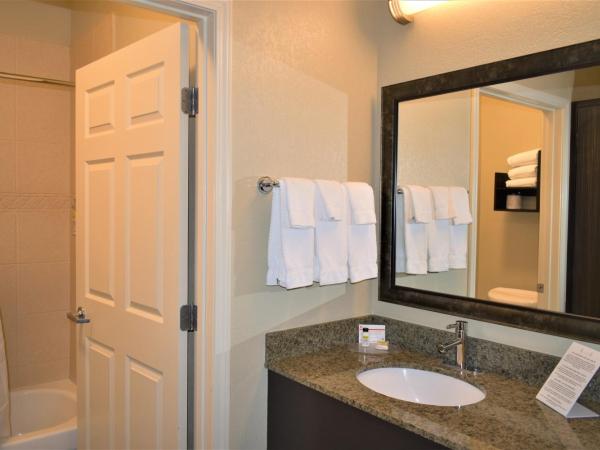 Staybridge Suites Albuquerque North, an IHG Hotel : photo 4 de la chambre suite 1 chambre avec 2 lits queen-size