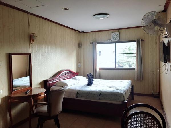 S.K. House 1 : photo 3 de la chambre chambre double ou lits jumeaux standard avec ventilateur