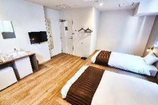 &AND HOSTEL HOMMACHI EAST : photo 4 de la chambre room #492508818