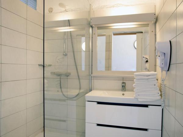 Résidence Lago Verde : photo 3 de la chambre appartement 2 chambres (4 adultes)