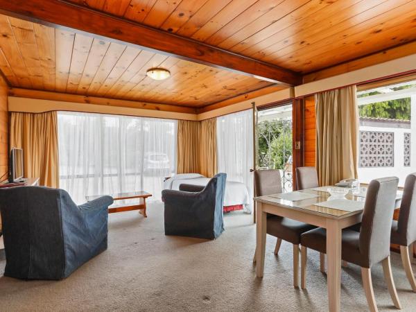 Waitakere Resort & Spa : photo 2 de la chambre appartement spa avec jardin