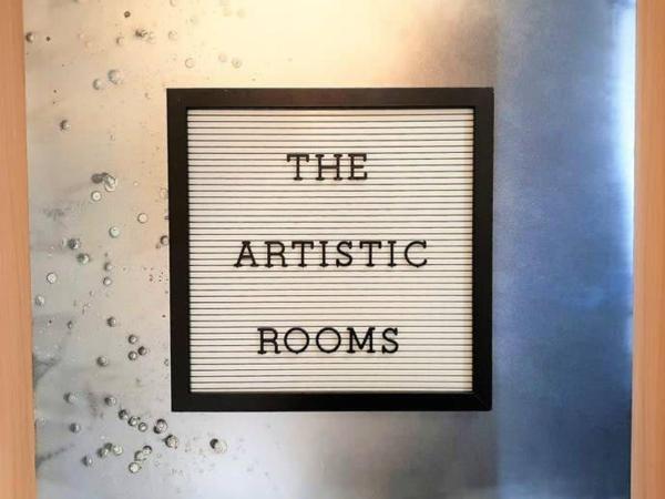 1 Private Double Bed In Sydney CBD Near Train UTS DarlingHar&ICC&C hinatown - ROOM ONLY : photo 10 de la chambre chambre double avec salle de bains commune