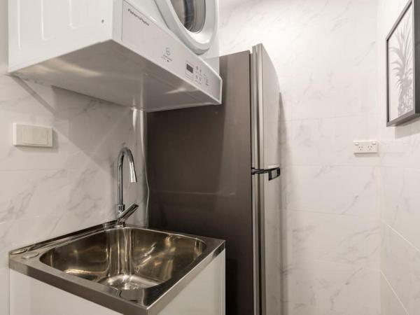 2 Private Double Bed In Sydney CBD Near Train UTS DarlingHar&ICC&C hinatown - ROOM ONLY : photo 3 de la chambre chambre quadruple