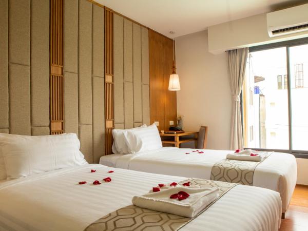 Lanna Thaphae Hotel : photo 2 de la chambre chambre lit king-size ou lits jumeaux supérieure