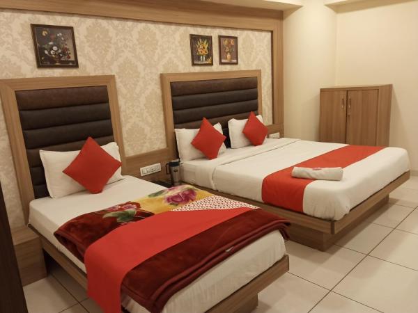 Hotel rr palace : photo 10 de la chambre chambre deluxe double ou lits jumeaux