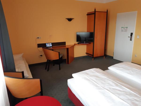 Good Morning + Leipzig : photo 4 de la chambre chambre triple standard