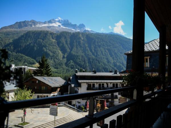 Le Dahu : photo 2 de la chambre chambre double supérieure - vue sur montagne