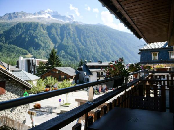 Le Dahu : photo 2 de la chambre hébergement lits jumeaux confort - vue sur montagne