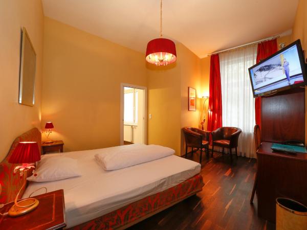 Very Central, 5 min to city center, Self Check In : photo 5 de la chambre chambre double deluxe
