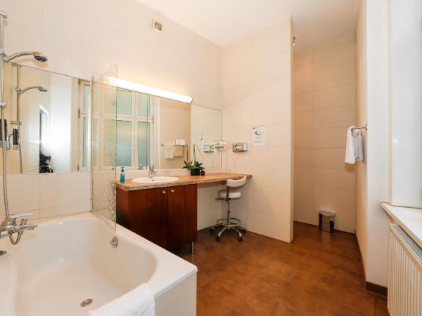 Very Central, 5 min to city center, Self Check In : photo 6 de la chambre chambre double deluxe