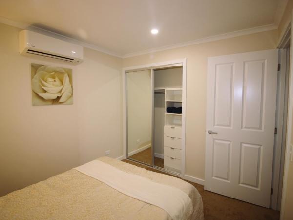 Silver House - Melbourne Airport Accommodation : photo 3 de la chambre chambre double Économique