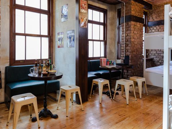 Sanat Hostel Taksim : photo 7 de la chambre lit dans dortoir féminin de 12 lits