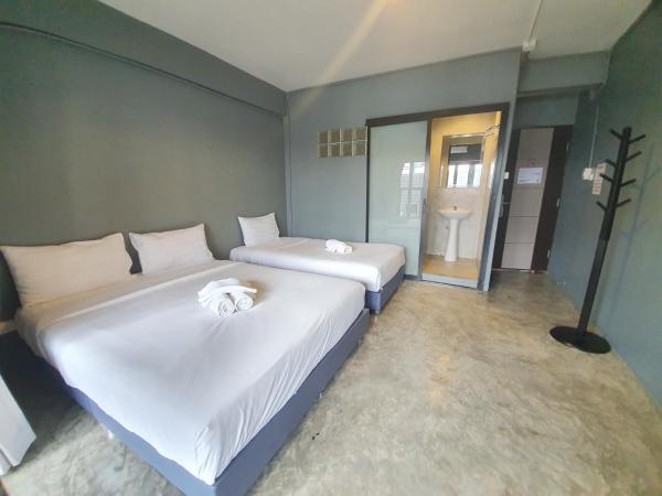 Sleep Airport Chiang Mai : photo 3 de la chambre chambre triple