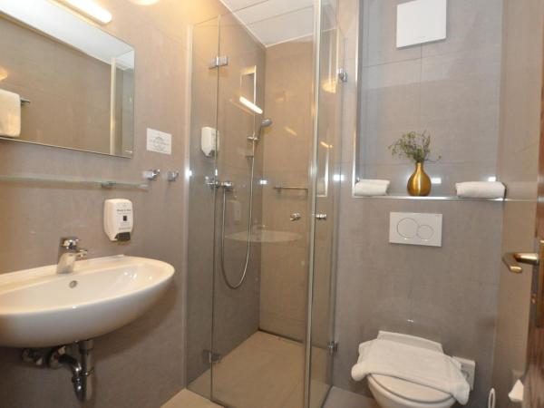 Hotel Perlach Allee by Blattl : photo 5 de la chambre chambre double lit queen size