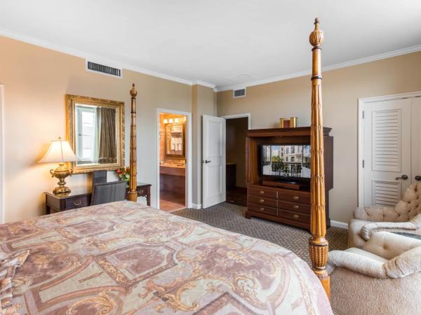 Omni Royal Orleans Hotel : photo 6 de la chambre penthouse deluxe lit king-size