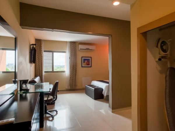 Capital O Veracruz Suites : photo 5 de la chambre chambre double standard