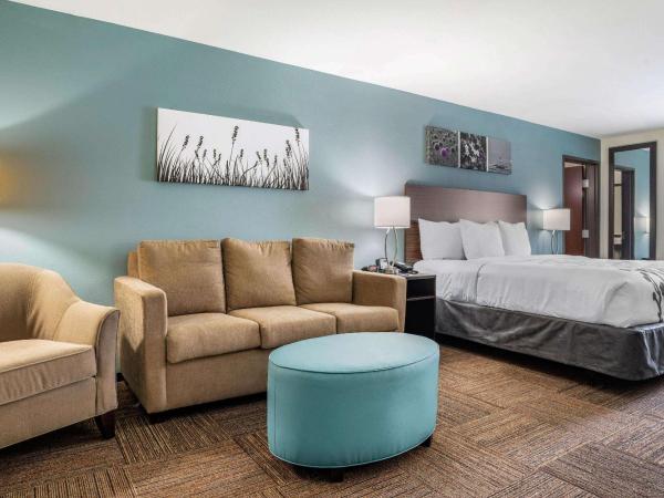 Sleep Inn & Suites near Westchase : photo 1 de la chambre suite avec lit king-size pour personnes à mobilité réduite - non-fumeurs