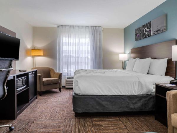 Sleep Inn & Suites near Westchase : photo 5 de la chambre suite lit king-size – non-fumeurs