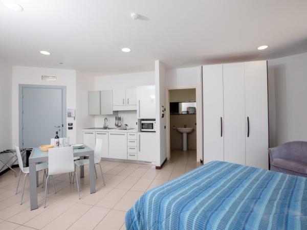 Porta Pispini Residence : photo 1 de la chambre studio (2 adultes)