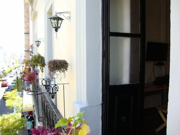 Hostel Hospedarte Centro : photo 4 de la chambre chambre double supérieure avec salle de bains privative