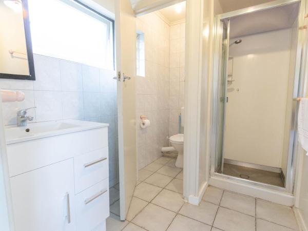 Jack & Di's Lakefront Motel : photo 4 de la chambre appartement 2 chambres - vue sur lac