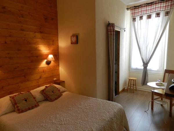 Hotel du Mont Blanc : photo 5 de la chambre chambre double avec douche