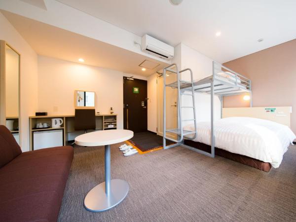 Super Hotel Tokyo Kinshicho Ekimae : photo 1 de la chambre chambre double ou lits jumeaux supérieure