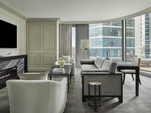 Four Seasons Hotel One Dalton Street, Boston : photo 1 de la chambre suite lit king-size - cambridge